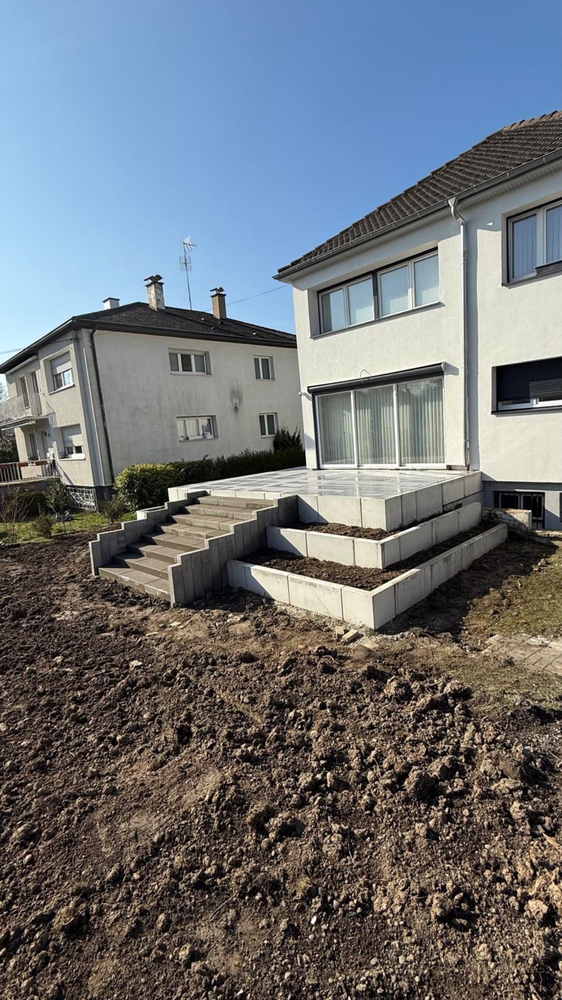 R&eacute;alisation d’une terrasse dalle sur plot &agrave; Illkirch-Graffenstaden Haguenau